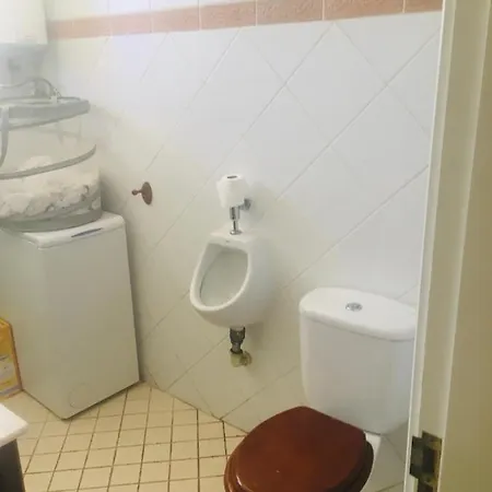 Americas Hostal *